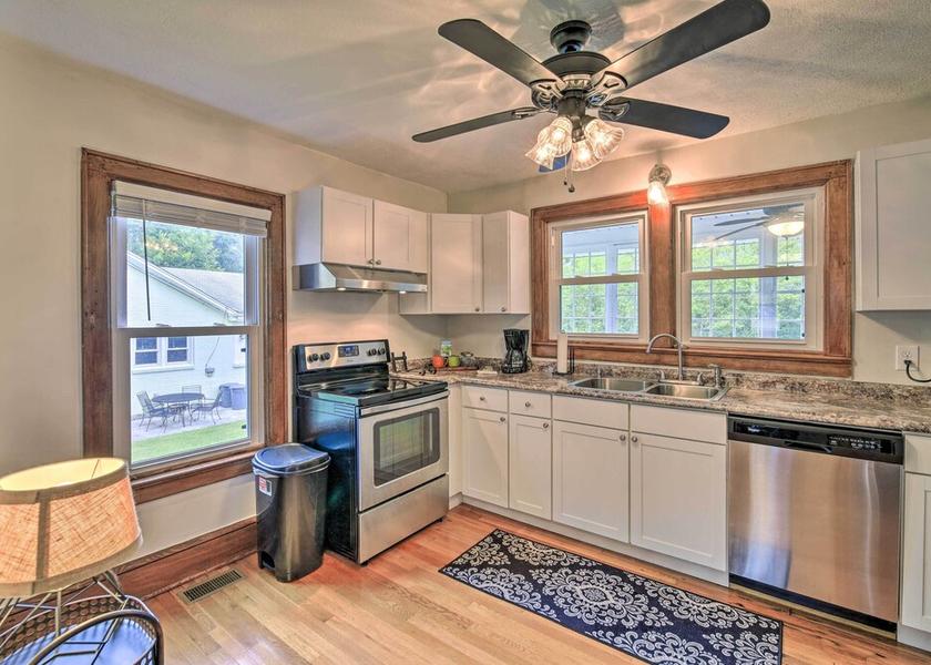 Virginia Damascus Interior Entrance