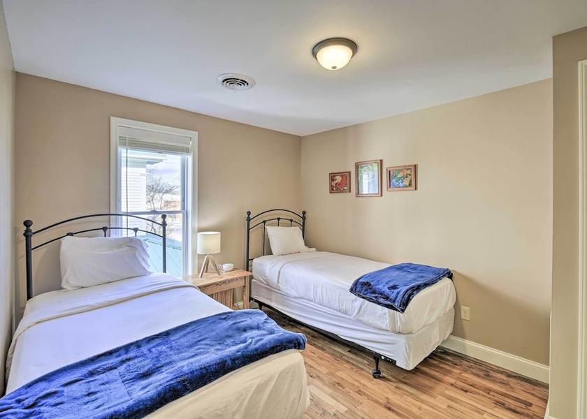 Virginia Damascus Interior Entrance