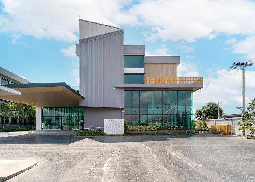 Bangkok Bang Sao Thong Property entrance