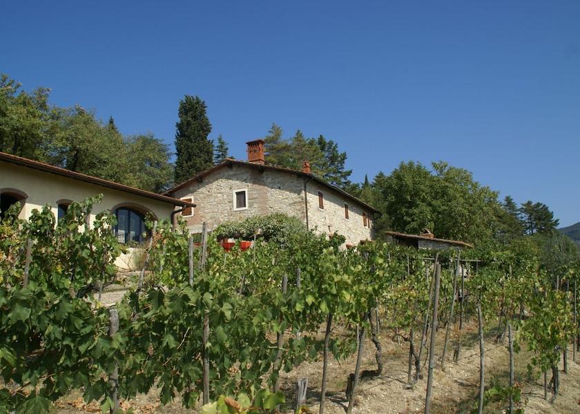 Tuscany Pelago Exterior Detail