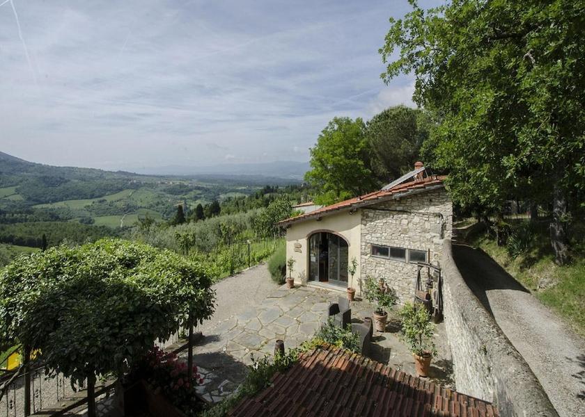 Tuscany Pelago Exterior Detail