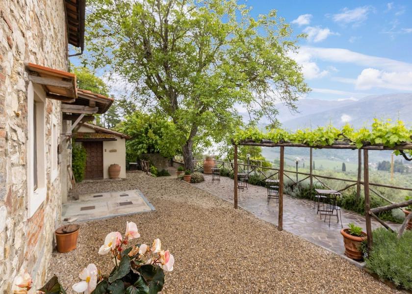Tuscany Pelago Reception