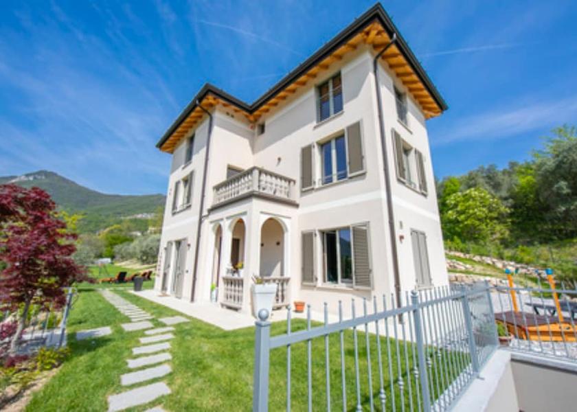 Lombardy Roe Volciano Exterior Detail