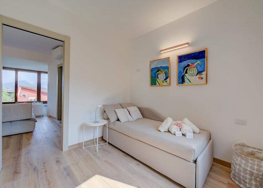 Lombardy Laveno Mombello Room