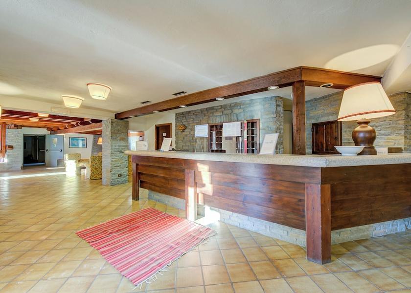 Piedmont Sauze di Cesana Lobby