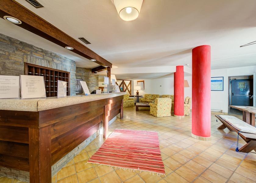 Piedmont Sauze di Cesana Lobby