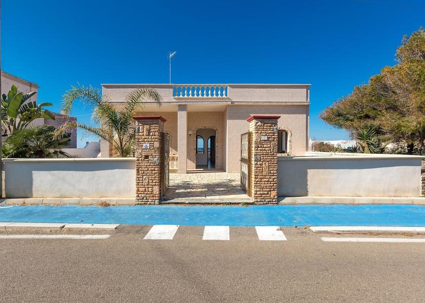 Puglia Racale Exterior Detail