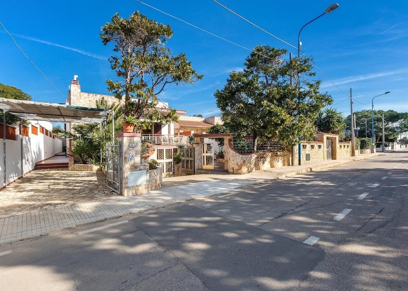 Puglia Racale Property Grounds