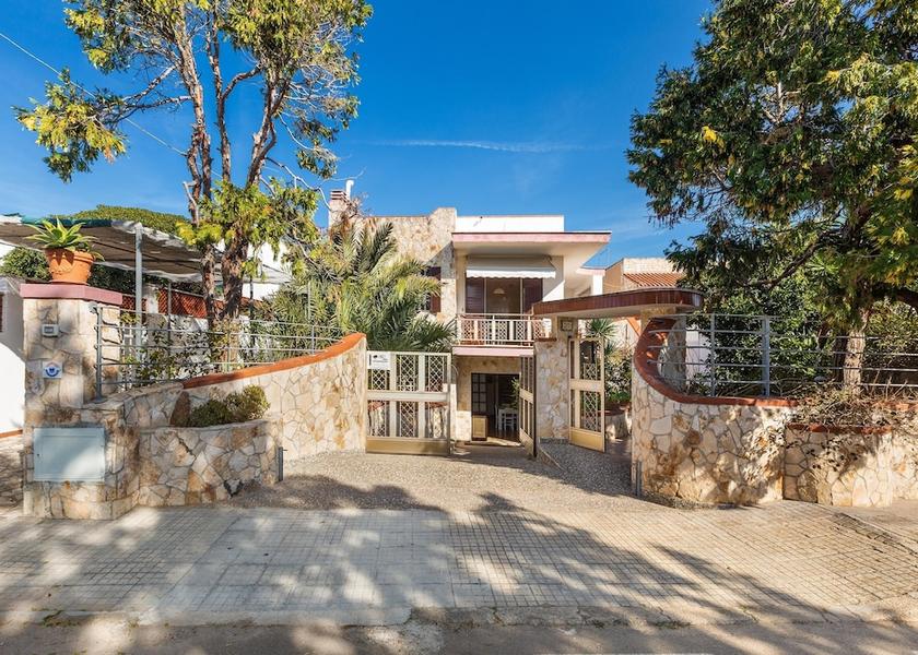 Puglia Racale Property Grounds