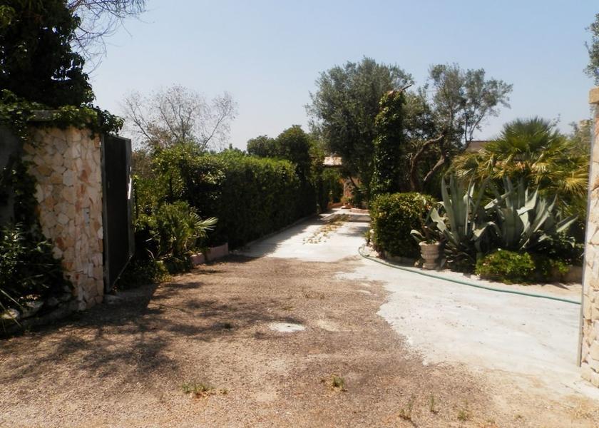 Puglia Racale Entrance