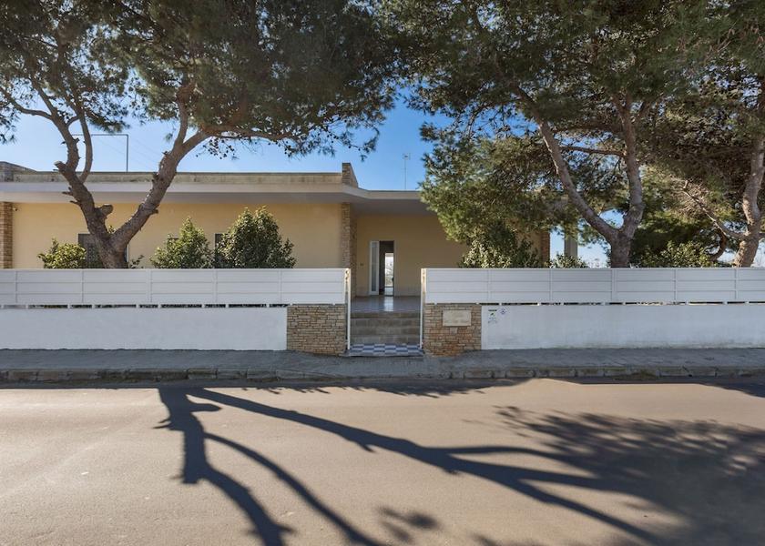 Puglia Racale Entrance