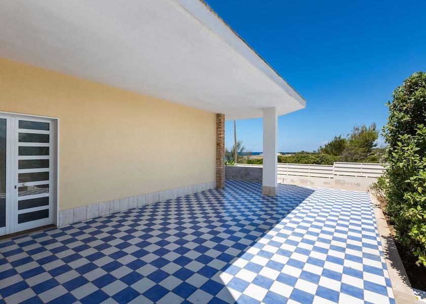 Puglia Racale Entrance