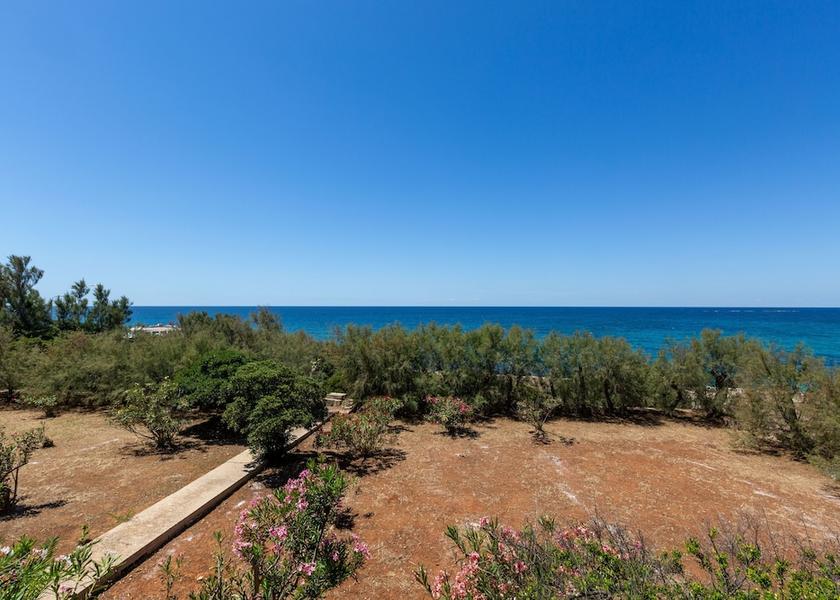 Puglia Racale Garden