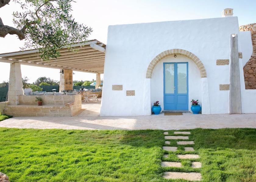 Puglia Racale Exterior Detail