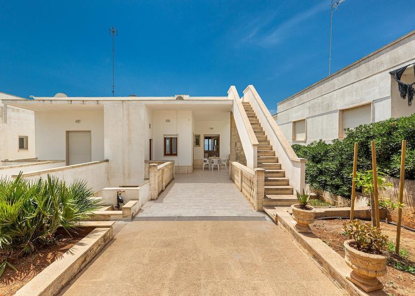 Puglia Racale Exterior Detail