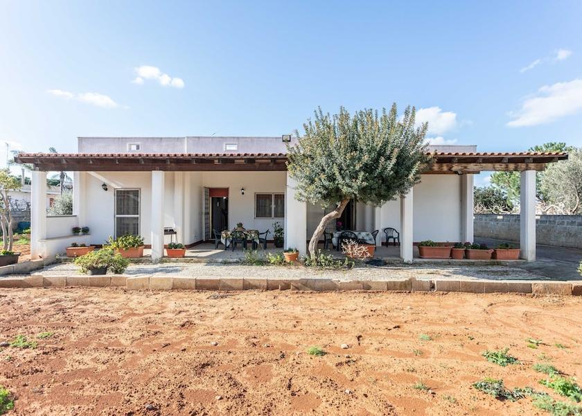 Puglia Racale Exterior Detail