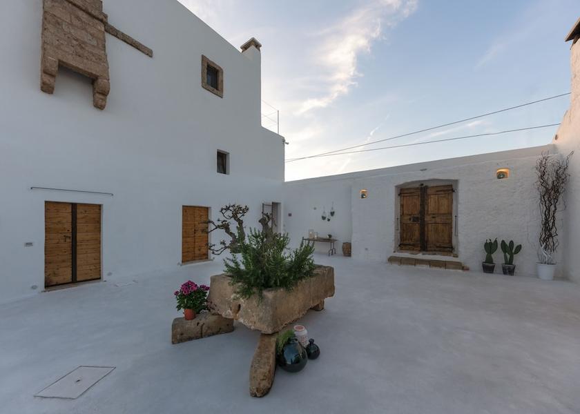 Puglia Racale Entrance