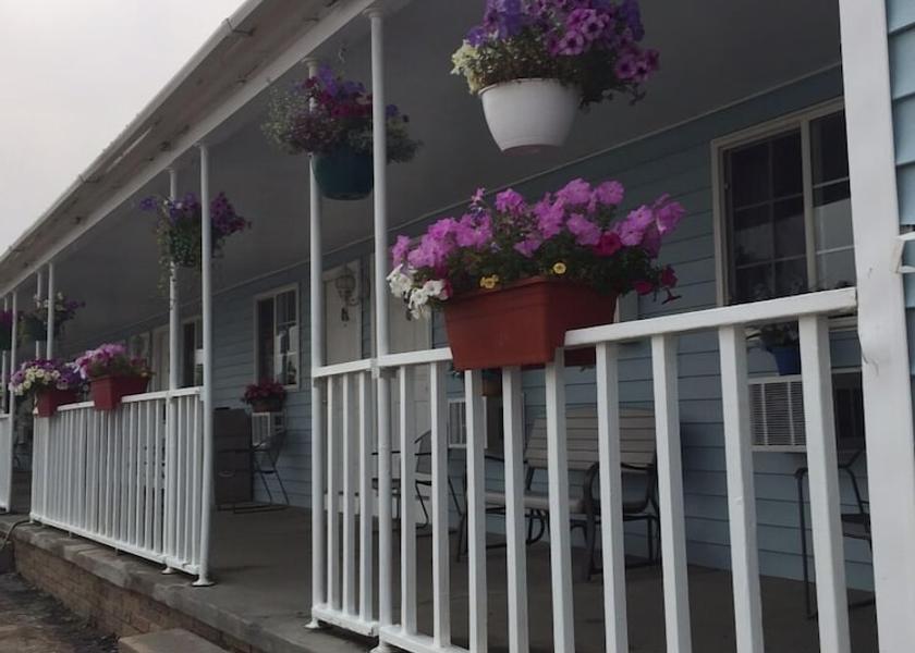 Montana Browning Entrance