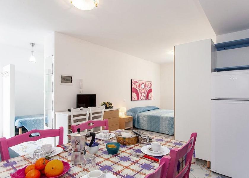 Puglia Morciano di Leuca In-Room Dining