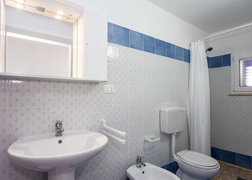Puglia Morciano di Leuca Bathroom