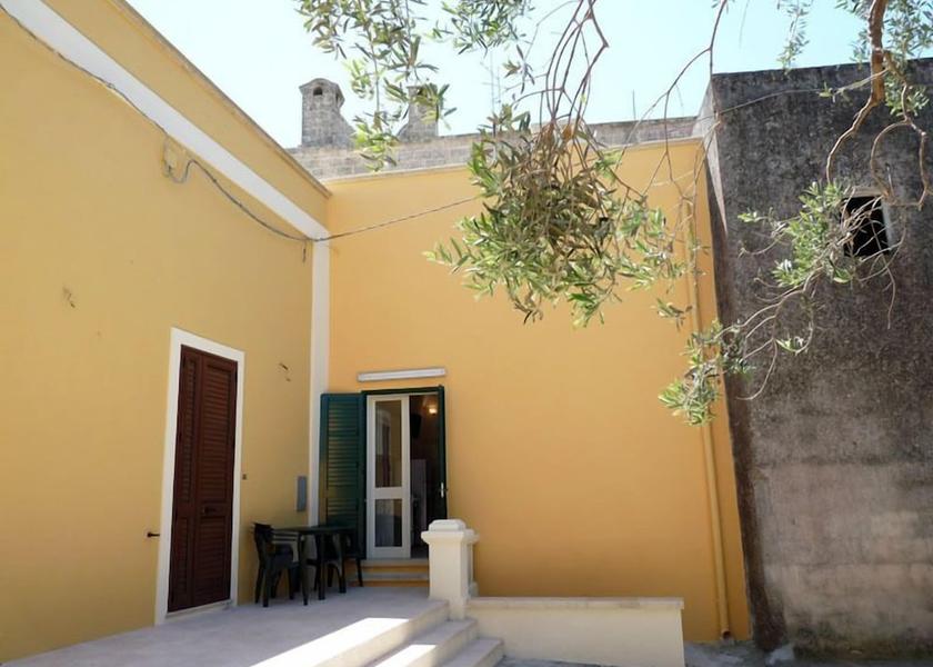 Puglia Morciano di Leuca Facade