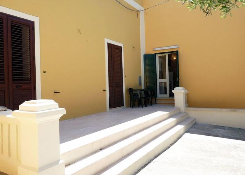 Puglia Morciano di Leuca Exterior Detail