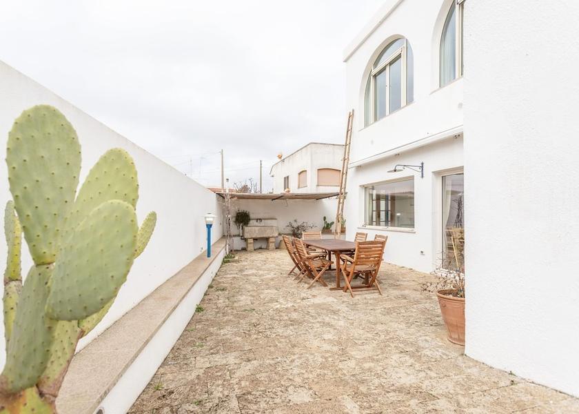 Puglia Morciano di Leuca Exterior Detail