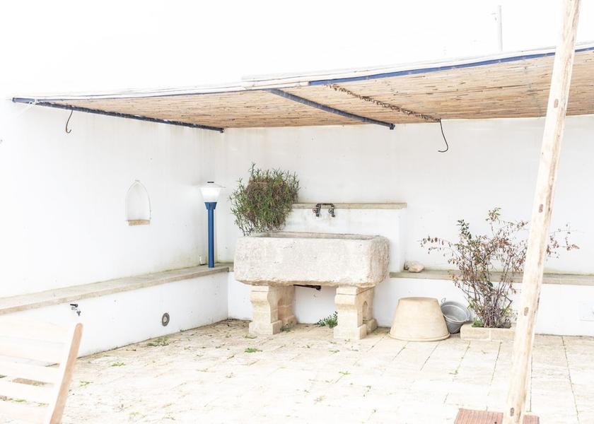 Puglia Morciano di Leuca Exterior Detail