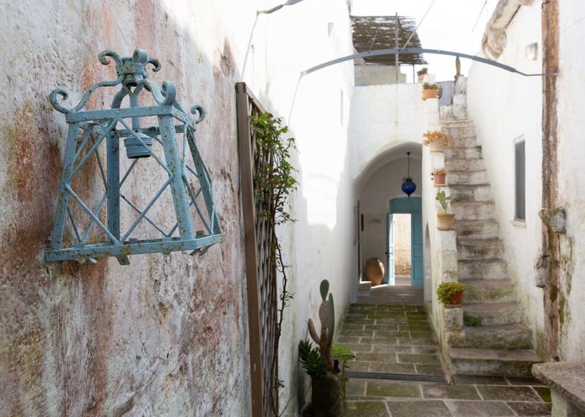 Puglia Ortelle Exterior Detail