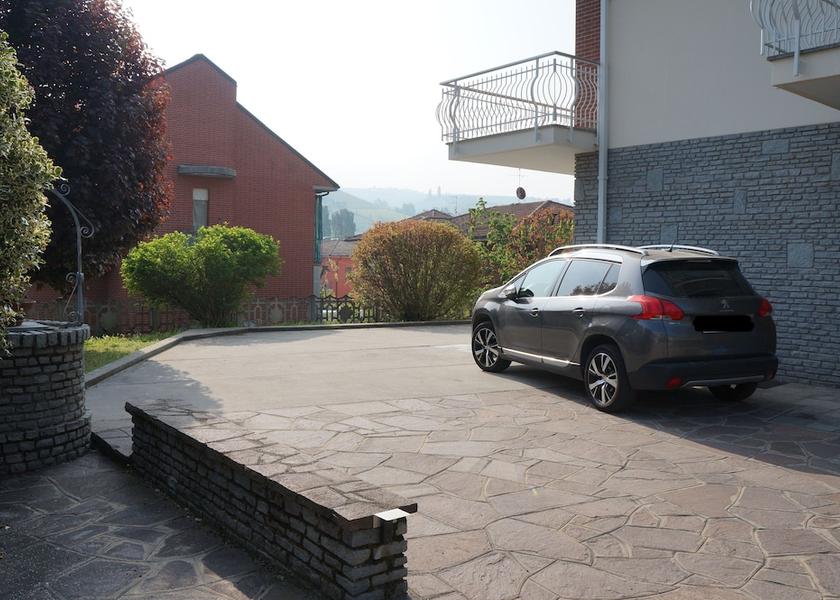 Piedmont Alba Exterior Detail