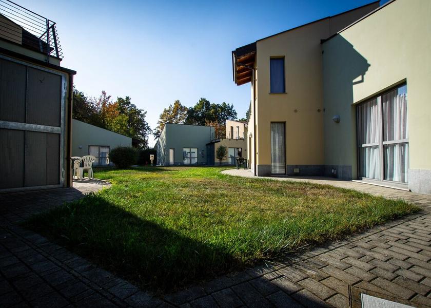 Piedmont Alba Facade