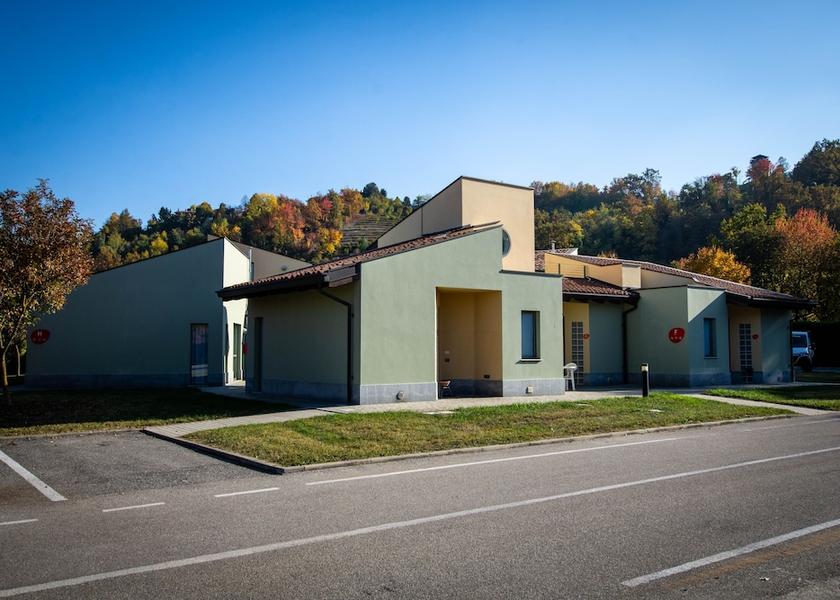 Piedmont Alba Facade