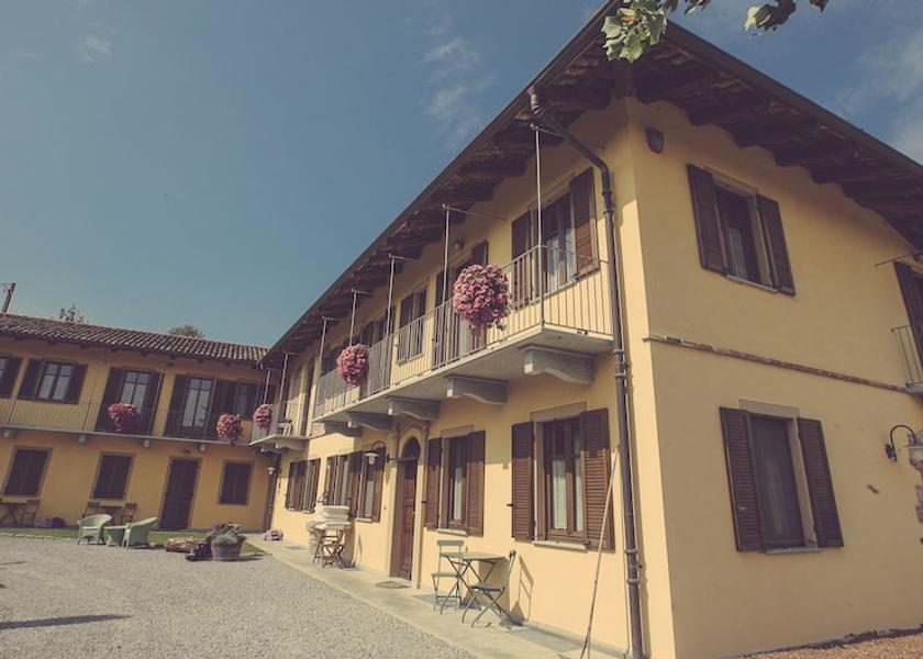 Piedmont Alba Exterior Detail
