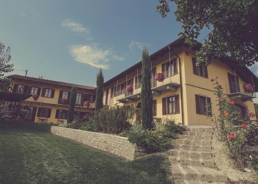 Piedmont Alba Exterior Detail
