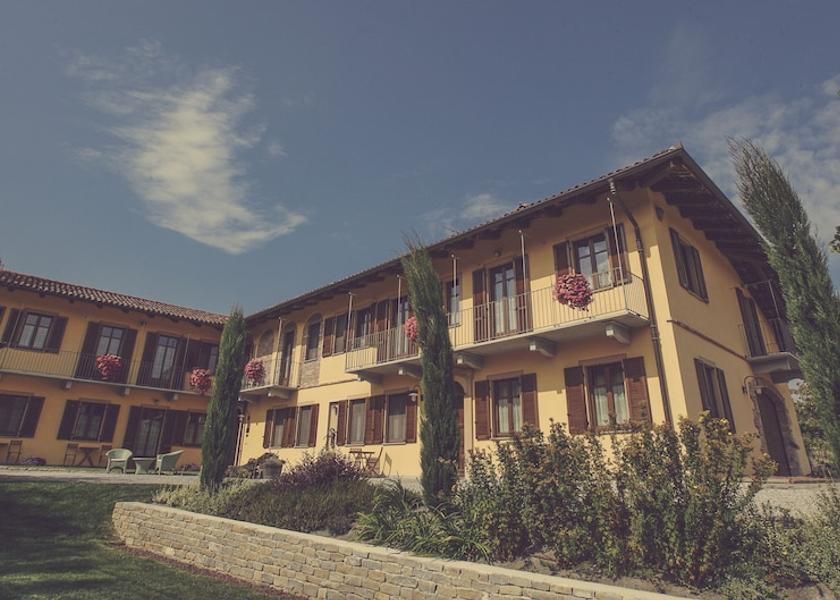 Piedmont Alba Exterior Detail