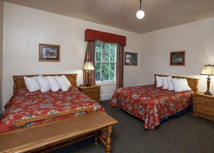 Montana West Glacier Room