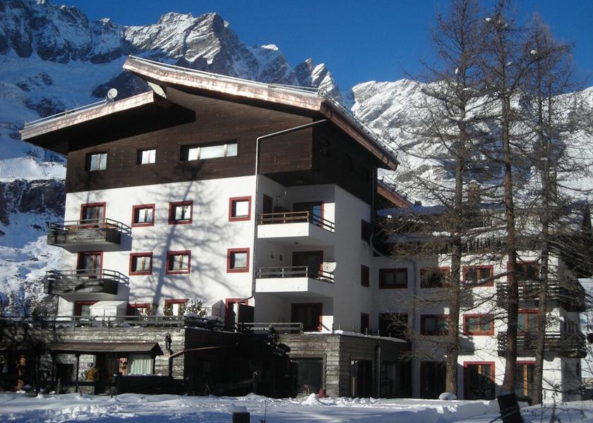 Valle d'Aosta Valtournenche Exterior Detail