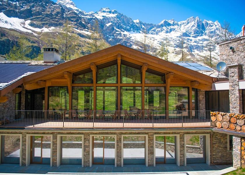 Valle d'Aosta Valtournenche Exterior Detail