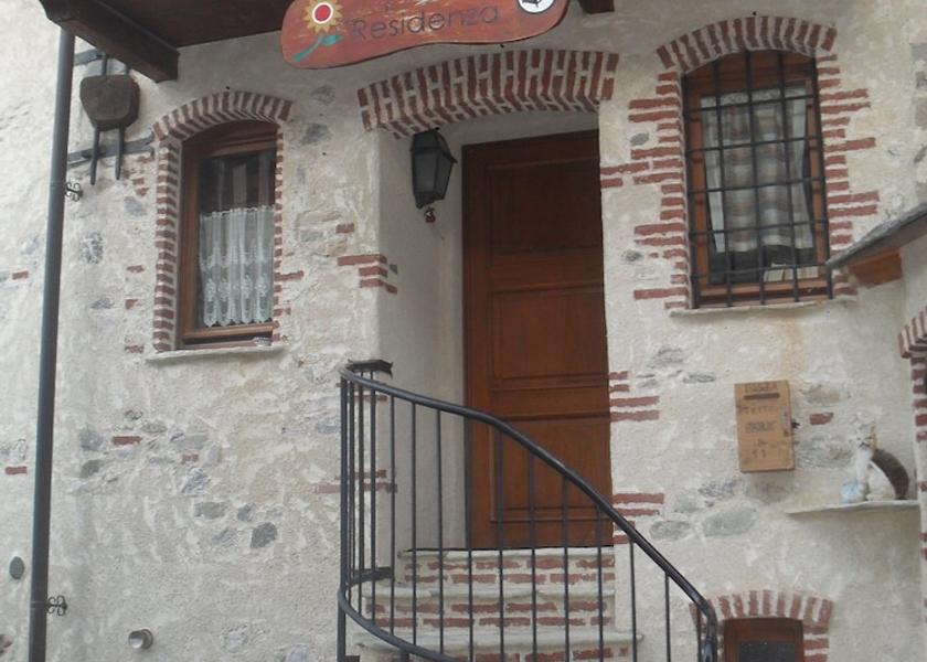 Piedmont Limone Piemonte Exterior Detail