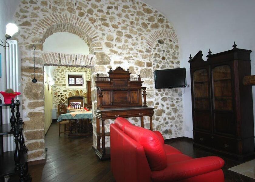 Abruzzo Pescasseroli Interior Entrance