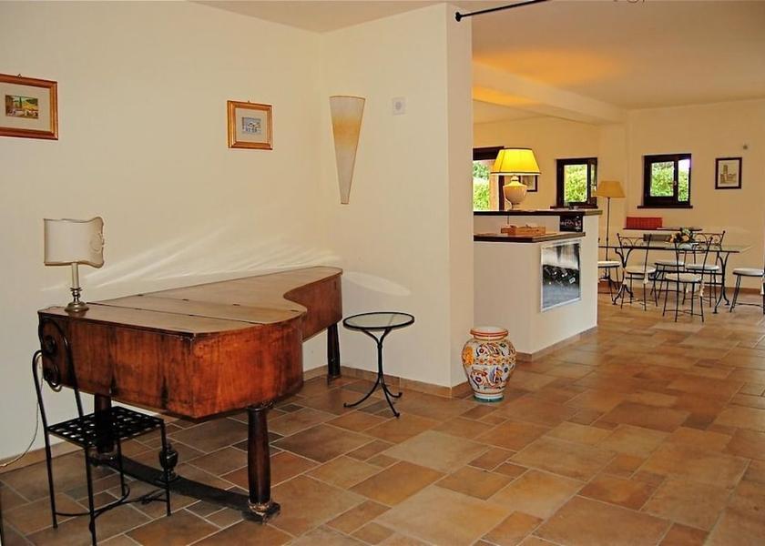 Umbria Montefalco Lobby