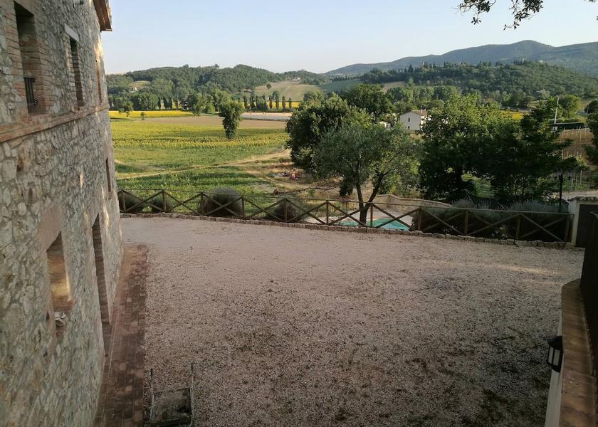 Umbria Monte Castello di Vibio Property Grounds