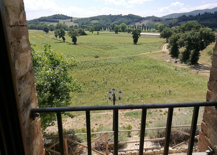 Umbria Monte Castello di Vibio Property Grounds