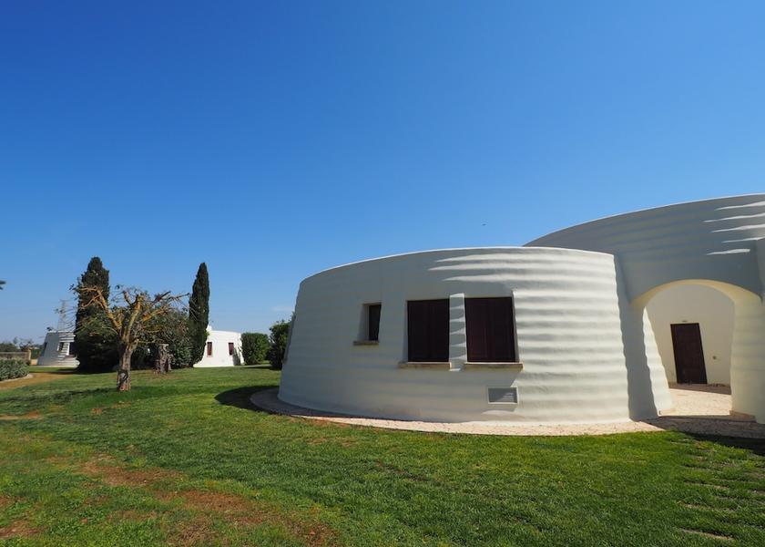 Puglia Tuglie Exterior Detail