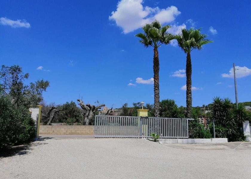 Puglia Tuglie Entrance