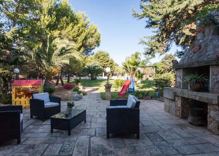 Puglia Tuglie Exterior Detail