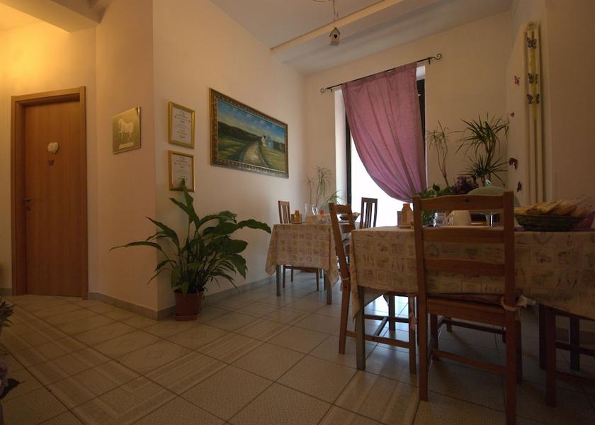 Marche San Benedetto del Tronto Interior Entrance