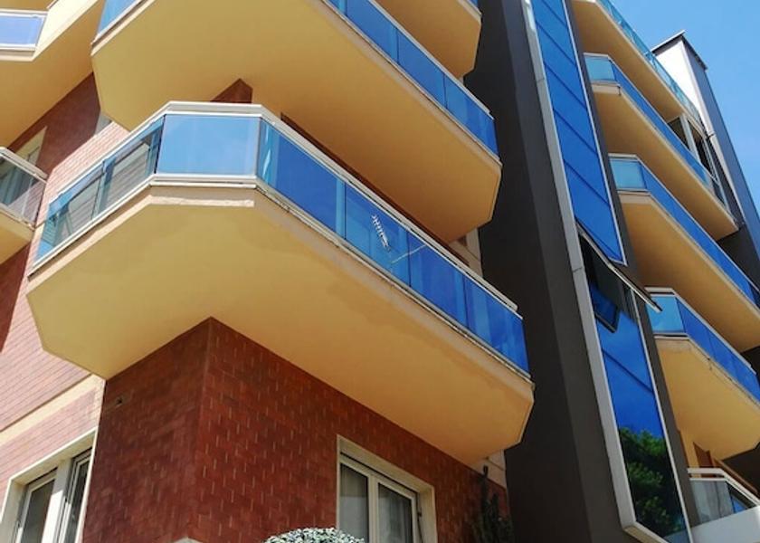 Marche San Benedetto del Tronto Exterior Detail