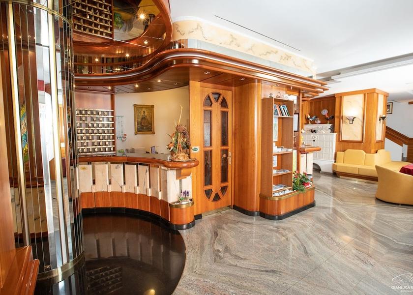 Trentino-Alto Adige Comano Terme Interior Entrance