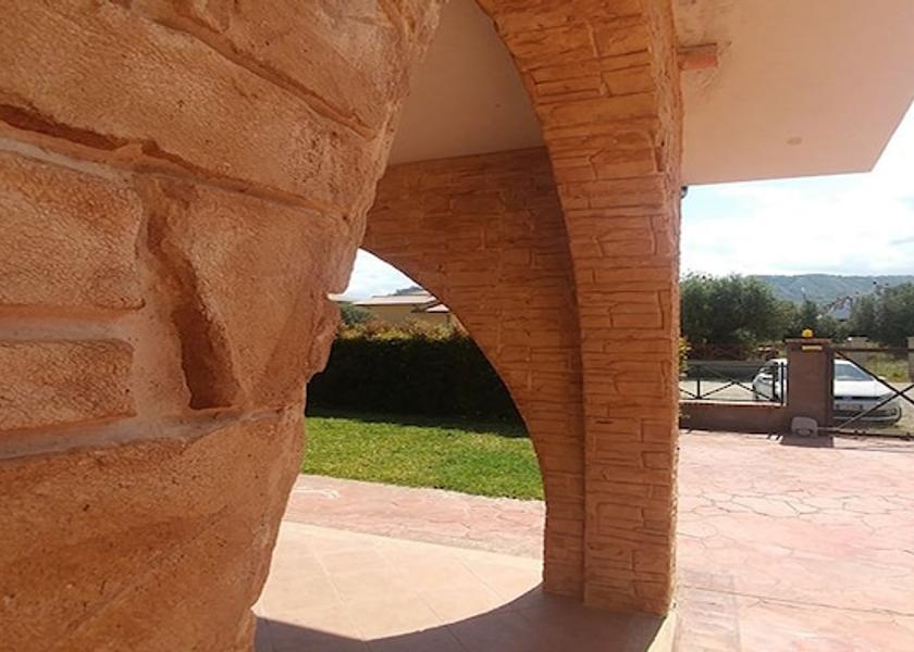 Calabria Squillace Exterior Detail